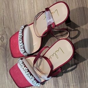 Goldie/Goldiena stilettos Wine color size 7.5